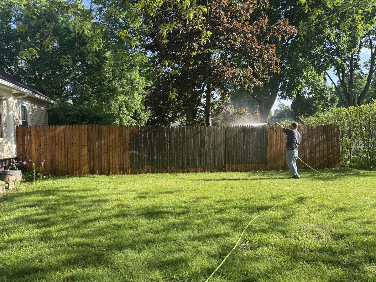 Fence cleaning